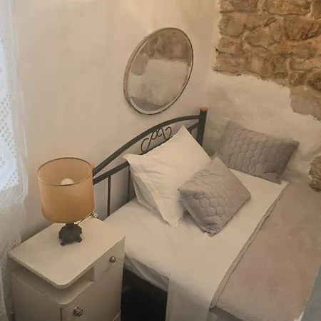 Artisana Holiday home
