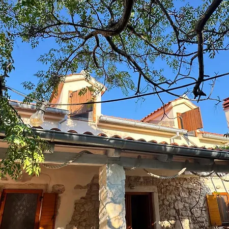 Artisana Holiday home *