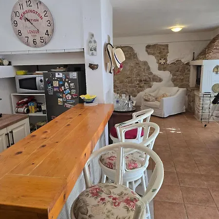 Artisana Holiday home